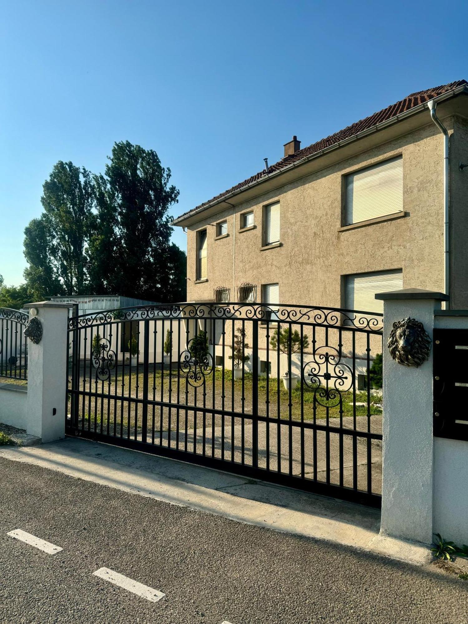 Apartment Dynasty 100m2 Jacuzzi Terrasse *